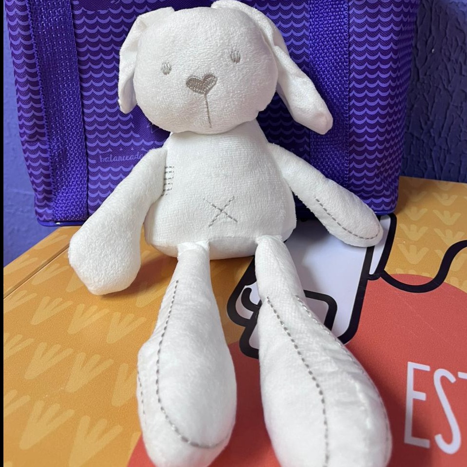 COELHO DE PELÚCIA BRANCO 42 CM