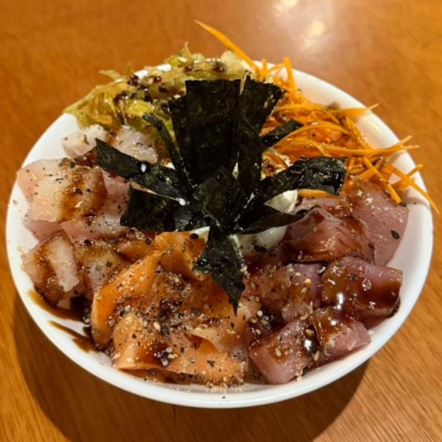 POKE TRIO DE PEIXE + COCA COLA GRÁTIS