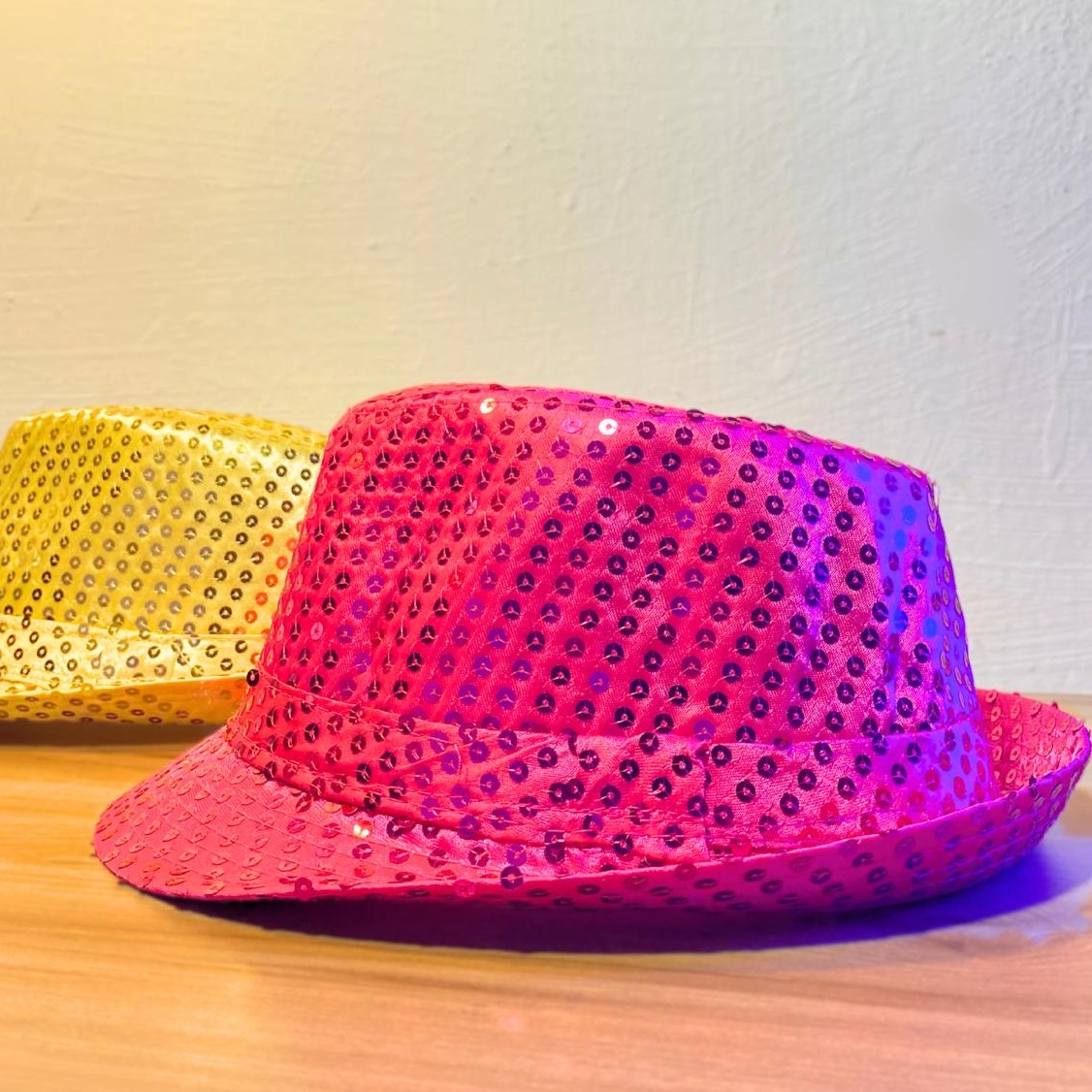 BONECOS GIGANTES CHAPEU MALANDRO COR DIVERSA - 1 UNID
