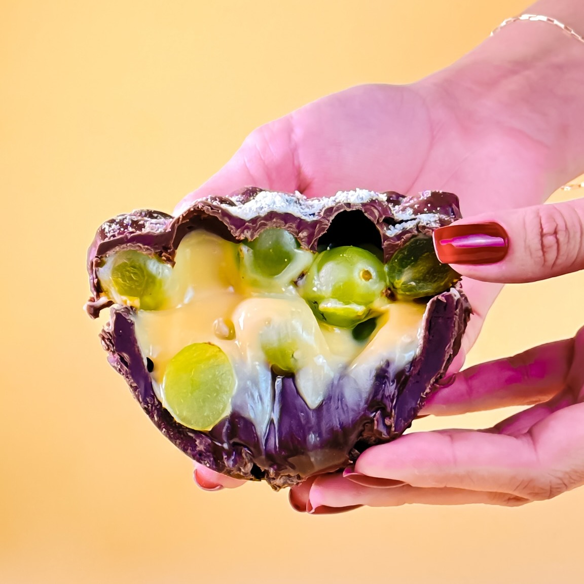 Ovo de colher Uvinha