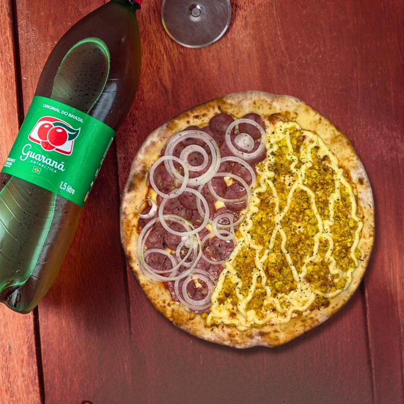 1 Pizza 35cm 1/2 Frango com Catupiry Original 1/2 Calabresa Seara + 1 Bebida (Grátis)