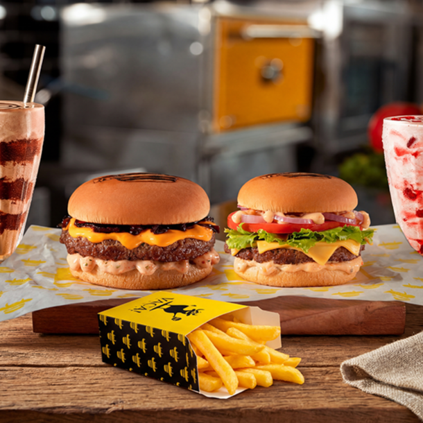 2 Burguers + 1 Batata + 2 Milkshakes