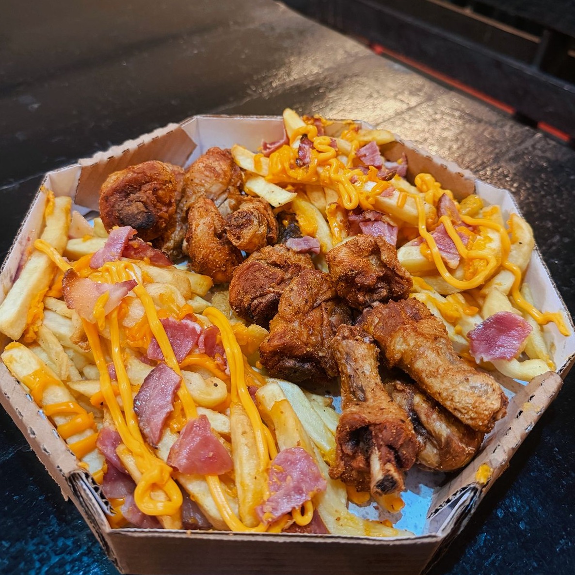 combo de batata maluca + frango a passarinho 800g