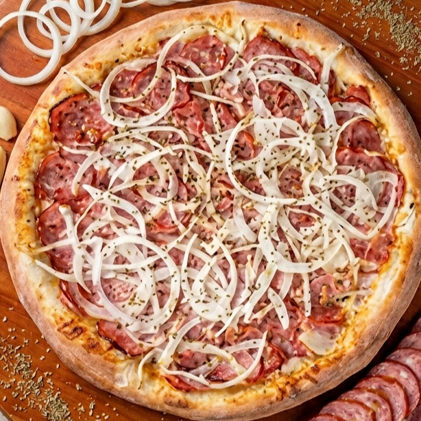 🍕 Pizza 8 fatias Calabresa – A mais pedida hoje