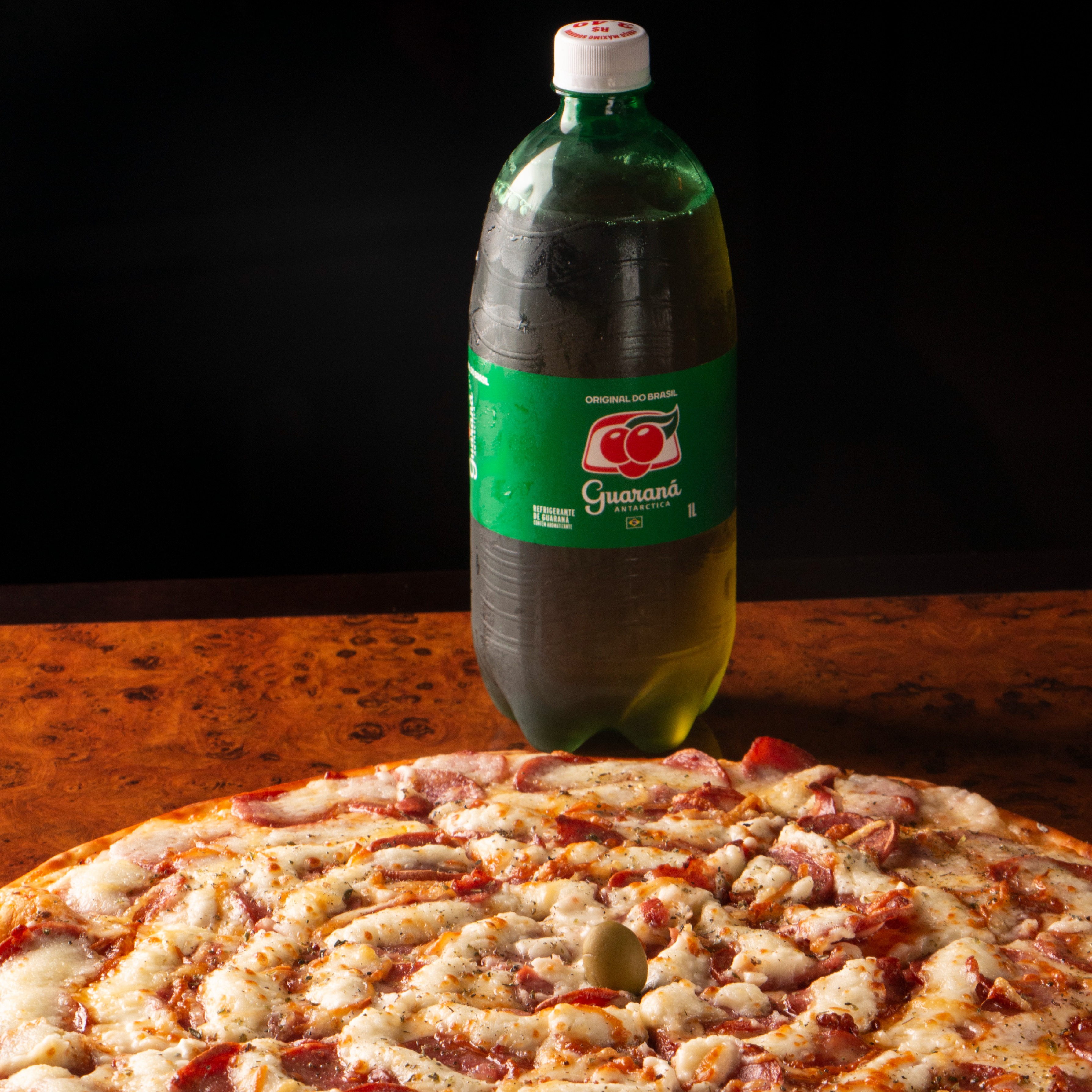 Pizza grande + Refri 1L