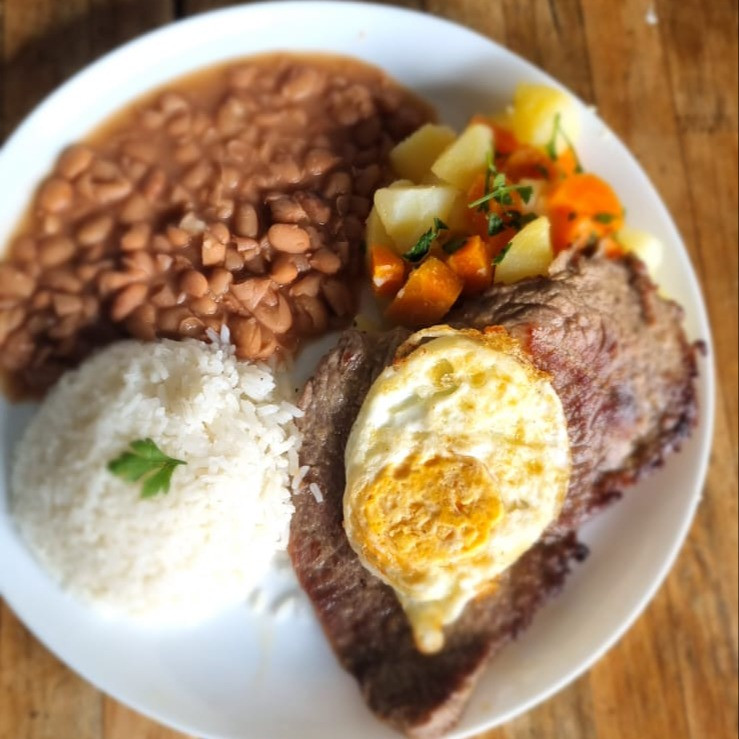 BIFE A CAVALO