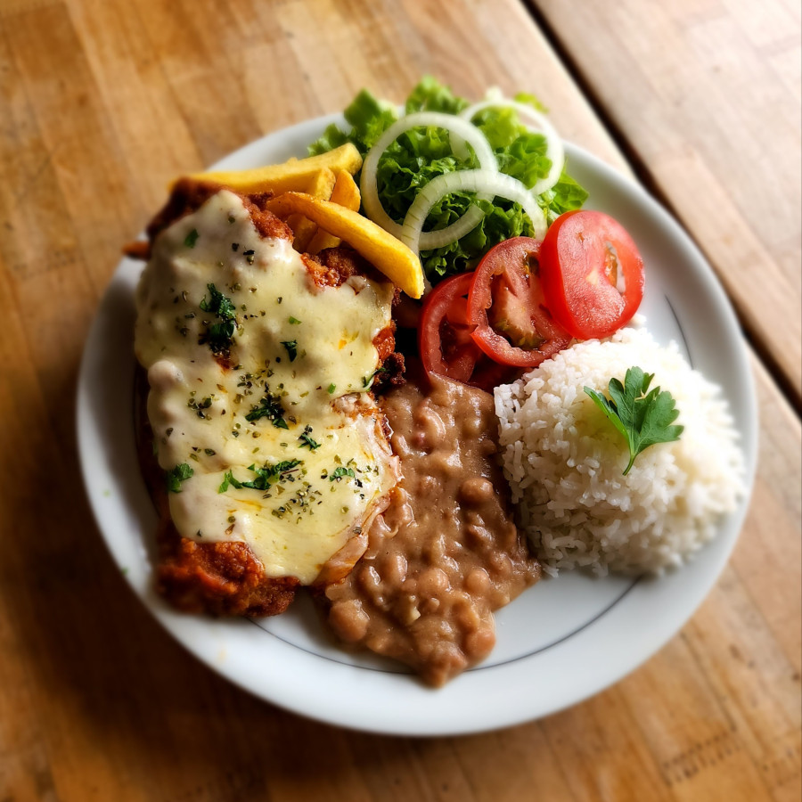 BIFE A PARMEGIANA