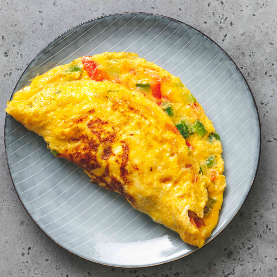 OMELETE DE PRESUNTO E QUEIJO
