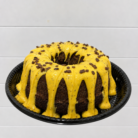 Bolo de Cacau com Brigadeiro de Maracujá