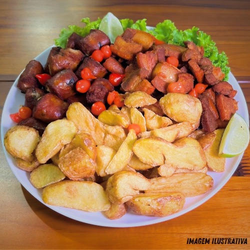 ** Linguiça + Panceta + Batata Rústica **