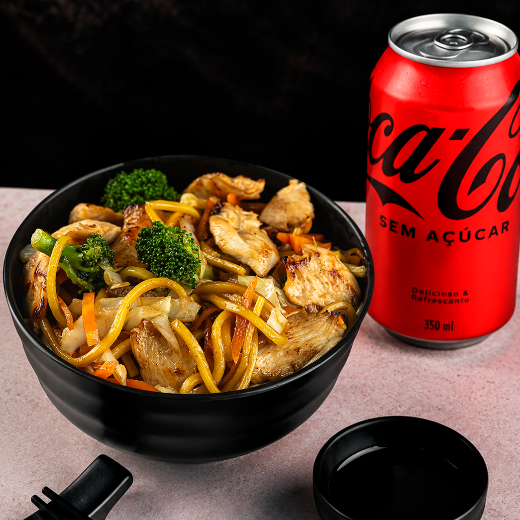 Promo | Yakisoba + bebida
