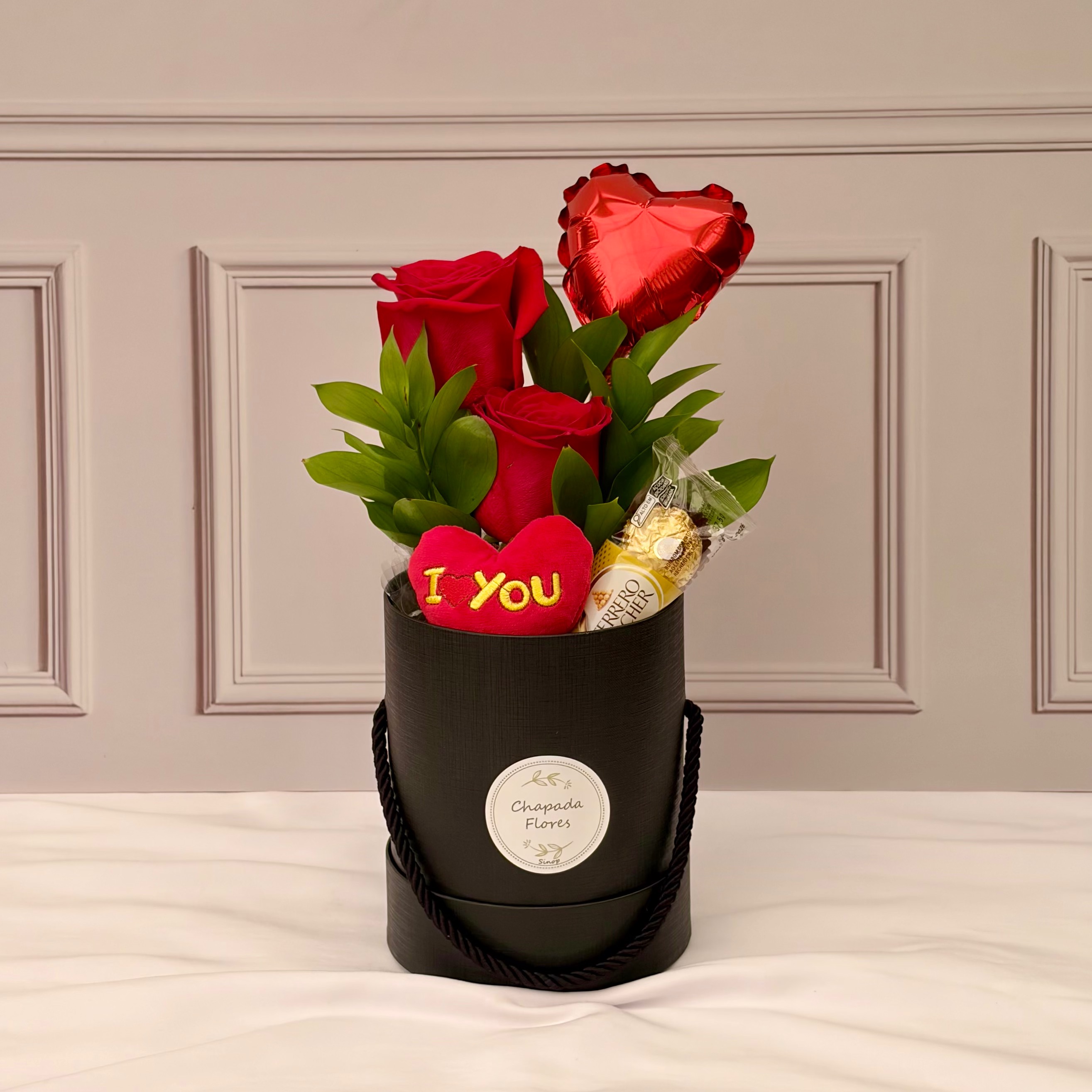 Box Preto P. com Rosas