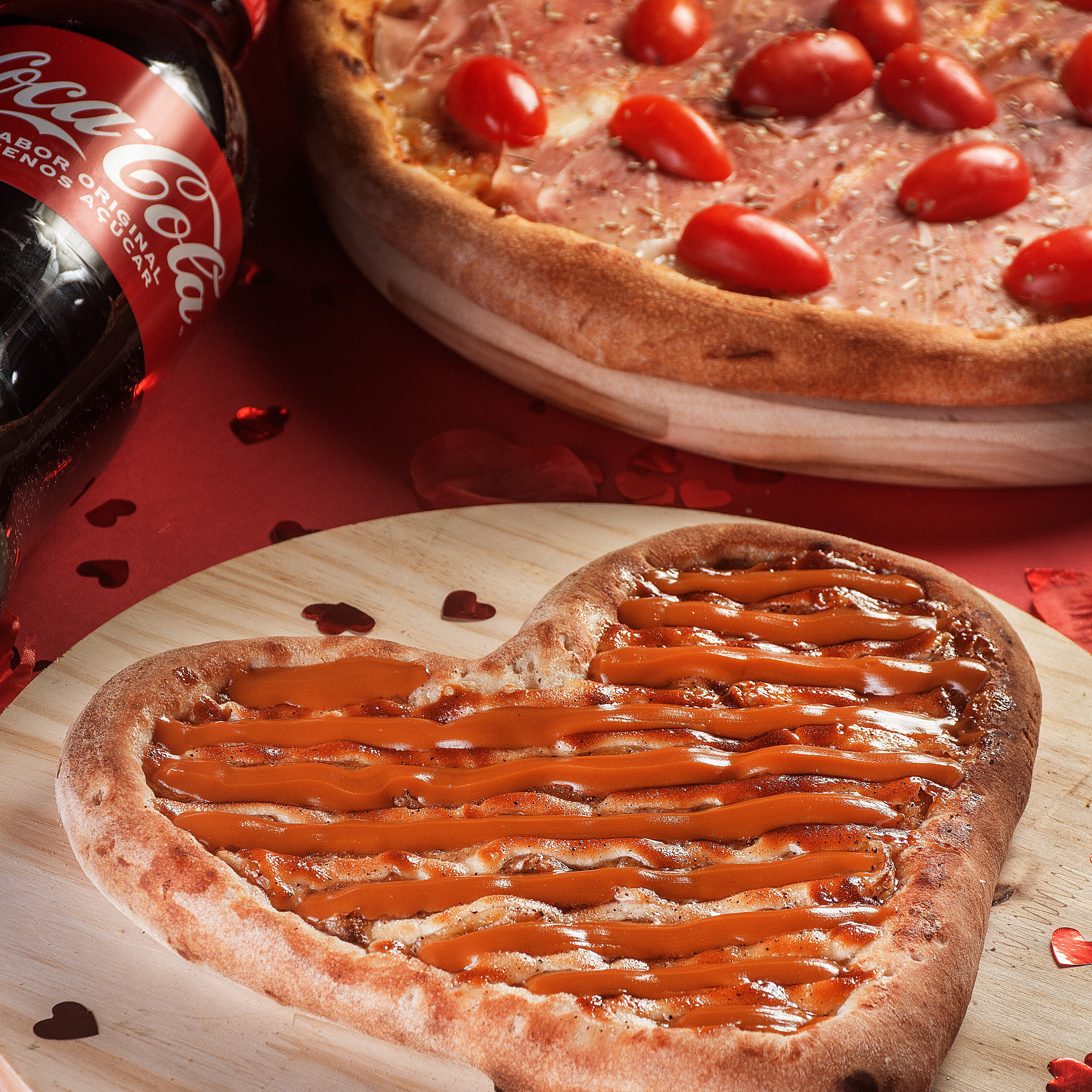 Pizza Grande (35cm) + Refri 1,5l + Pizza Doce de Coração 