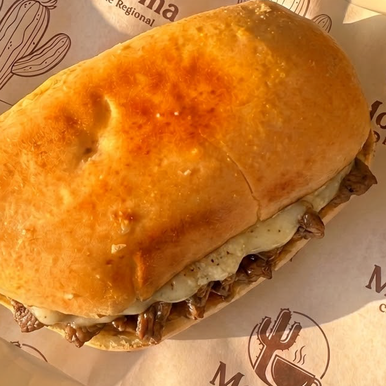 Sanduíche Carne e Queijo OK
