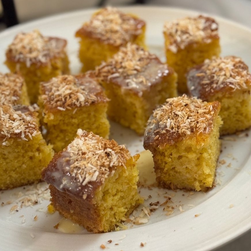 BOLO DE MILHO COM COCO SEM GLÚTEN