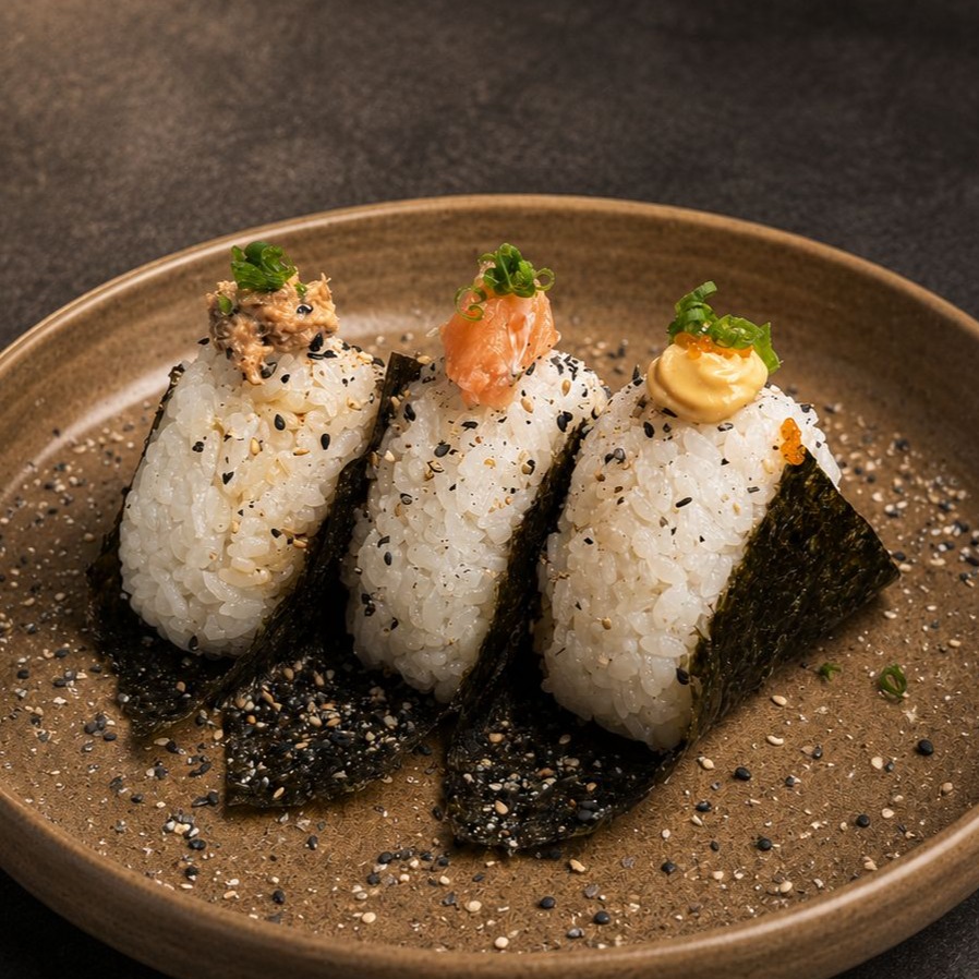 Dupla de Onigiris — escolha 2 unidades por R$ 44,90