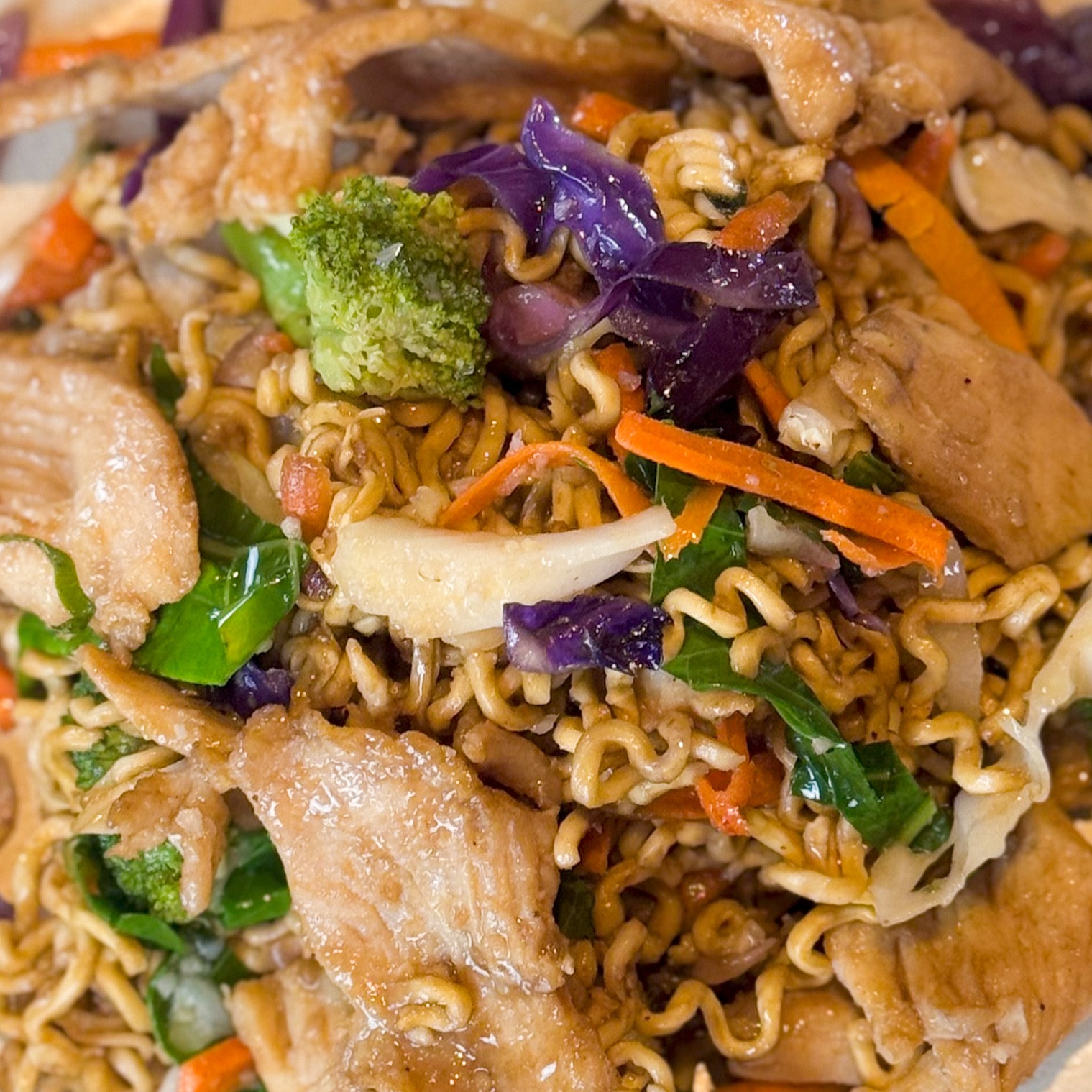 Yakisoba Frango com Legumes Individual 500g
