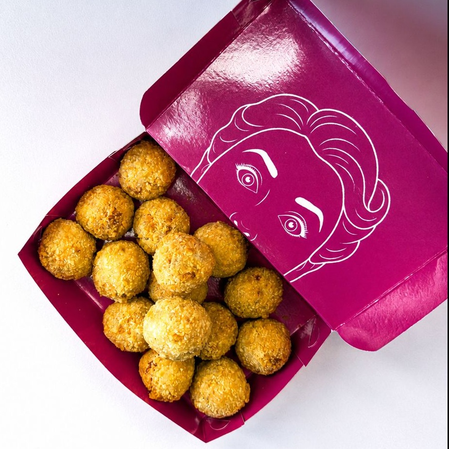 Promoção Bolinha de Salmão Pague 4, Leve 6.