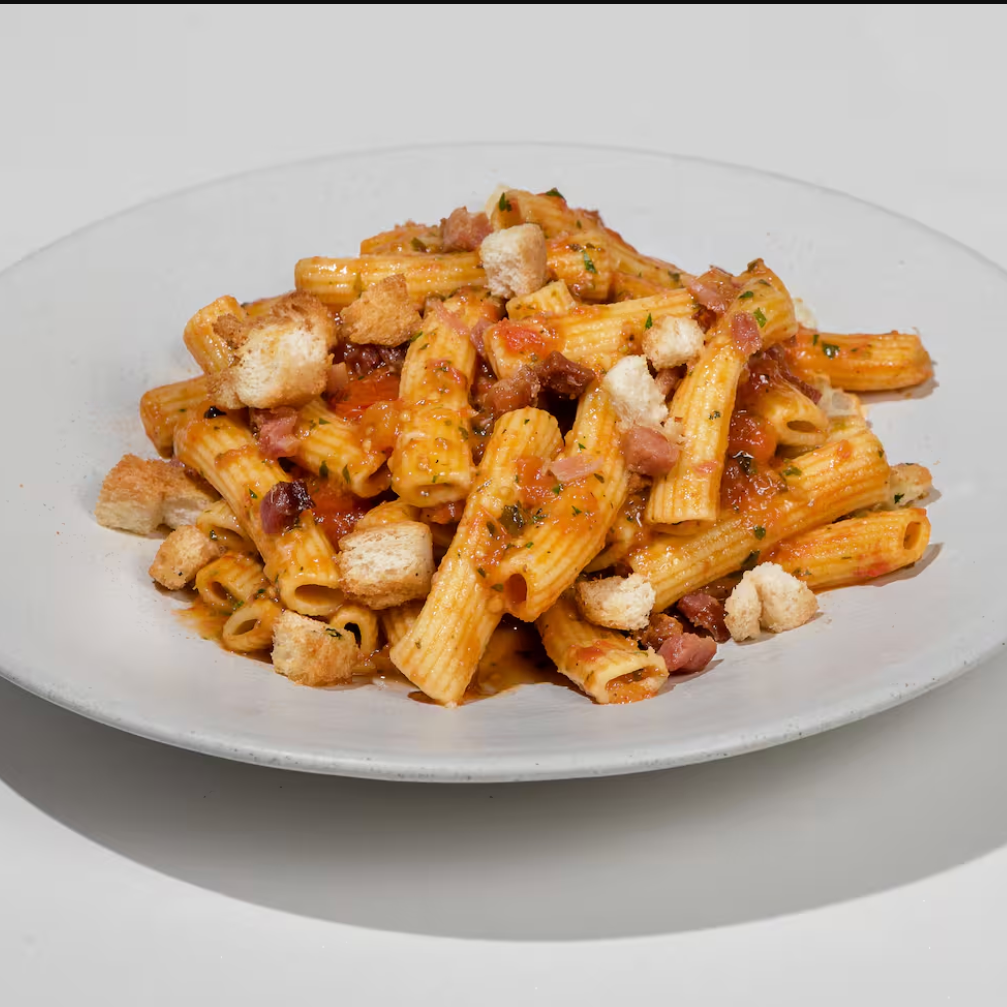 Maccheroni Amatriciana e Crouton