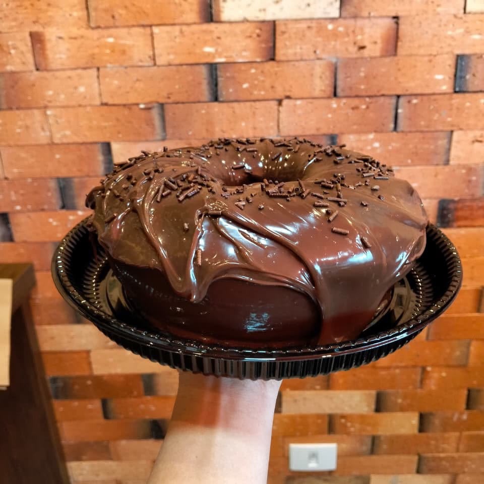 Bolo de Chocolate com Cobertura