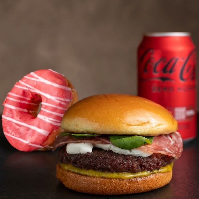 COMBO - JOHNNIE BLACK RUBY + DONUTS + REFRI