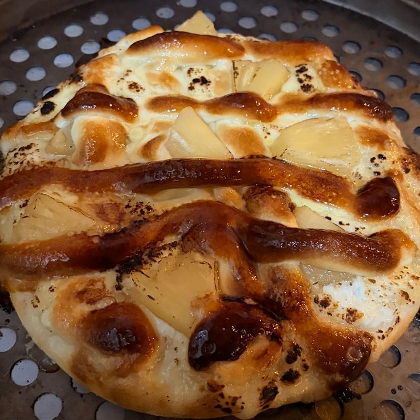 Pizza Chocolate Branco com Abacaxi