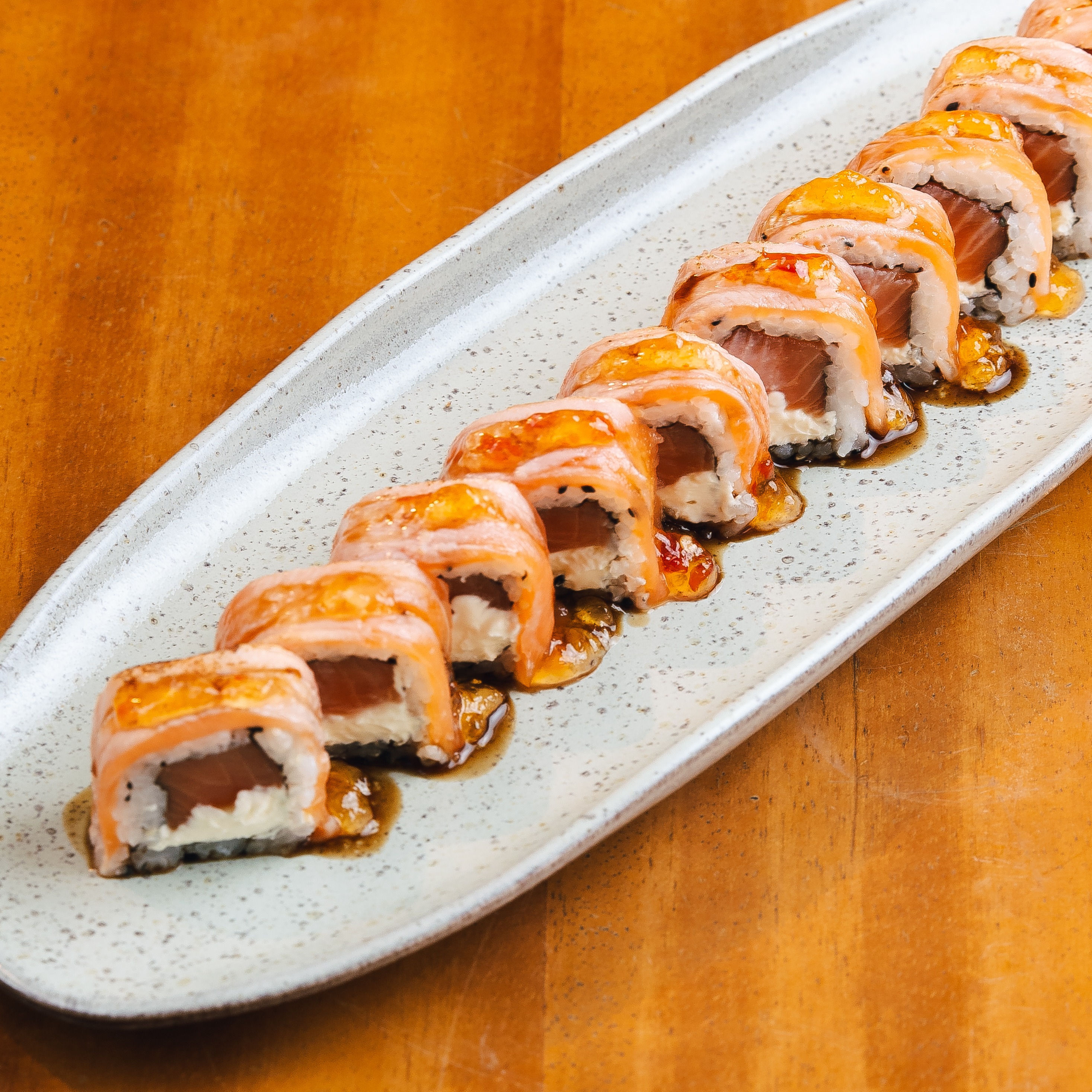 Makimono Uramaki de Salmão