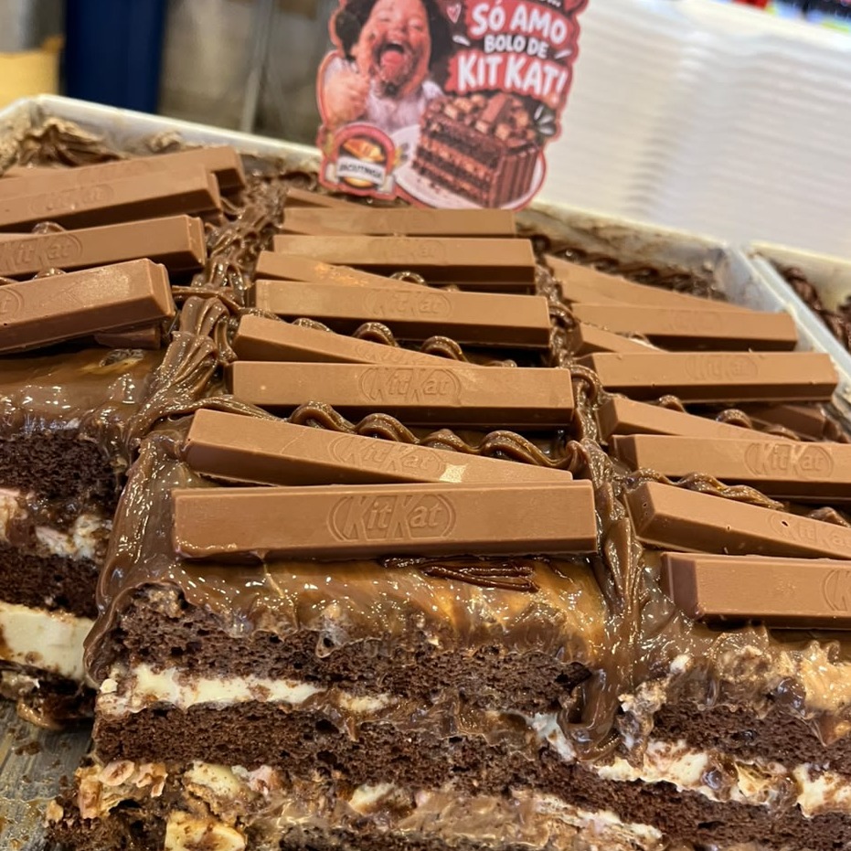 Bolo fatia Kit Kat 