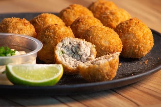 Bolinho de atum em dobro