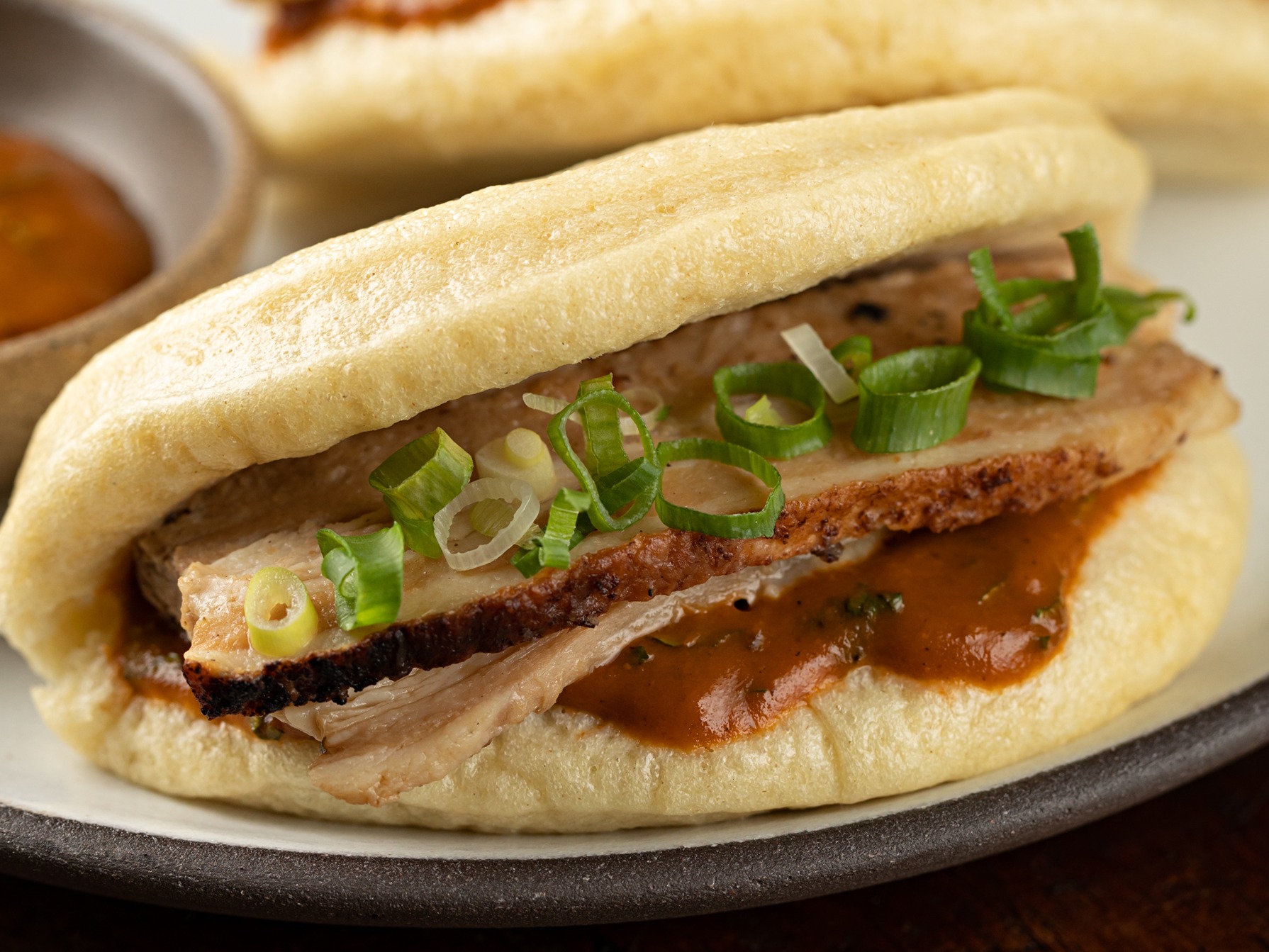 Bun de barriga de porco/ pork belly bun bao