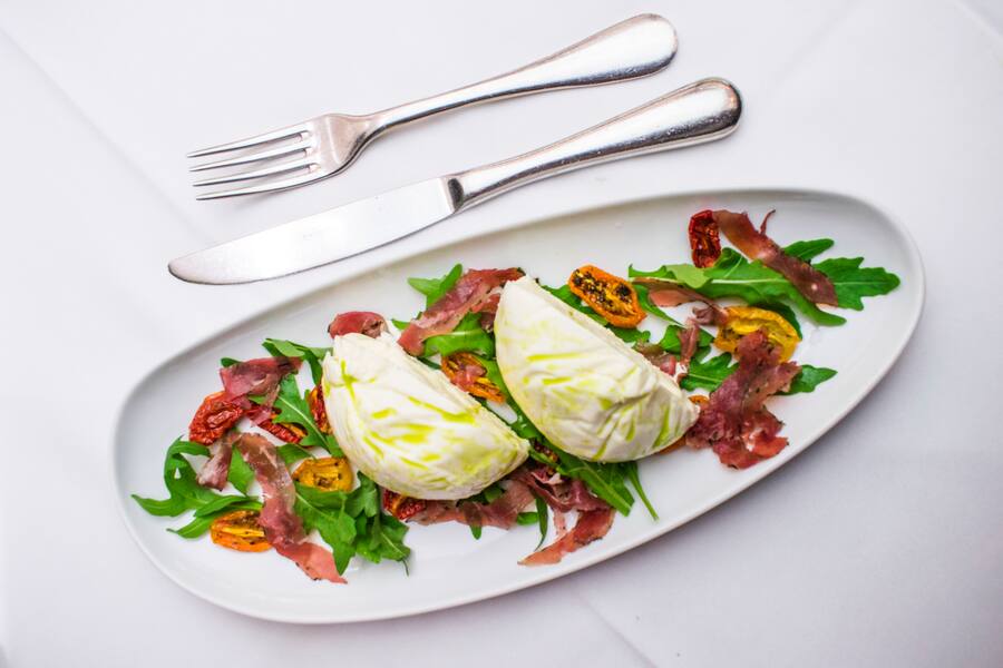 Burrata e bresaola