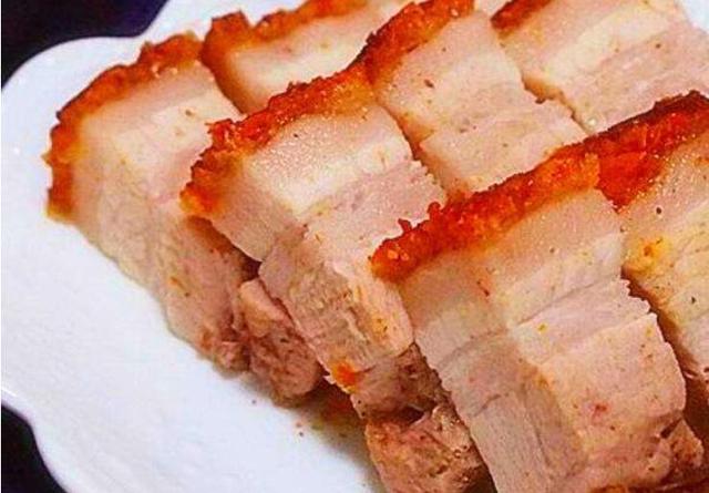 Carne Suína Assada com Pele Crocante  (脆皮烧猪肉)