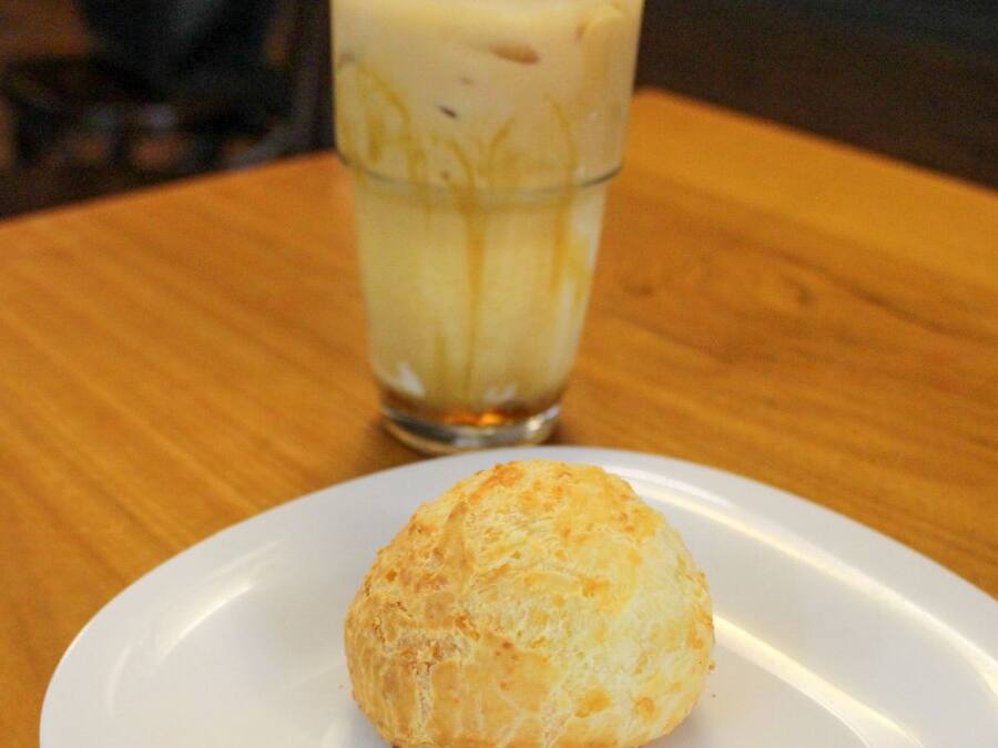 Combo Iced Macchiato + Pão de Queijo