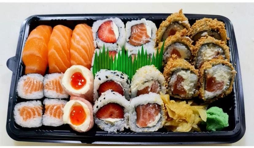 03-Combo Sushi (23 peças)