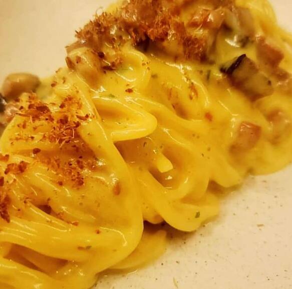 Espaguete a carbonara caipira