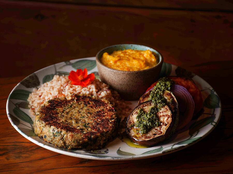 Hambúrguer de Grão de Bico + 3 Acompanhamentos