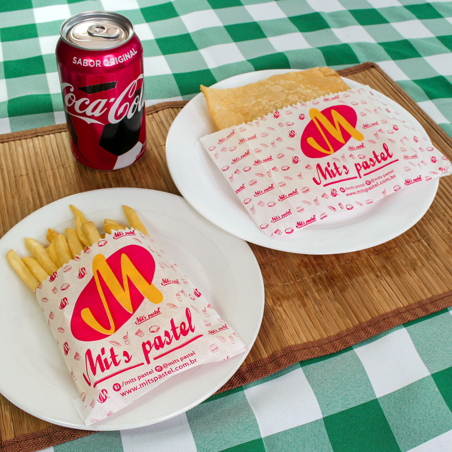 PASTEL FRANGO COM QUEIJO (médio)  + REFRIGERANTE LATA + BATATA FRITA P