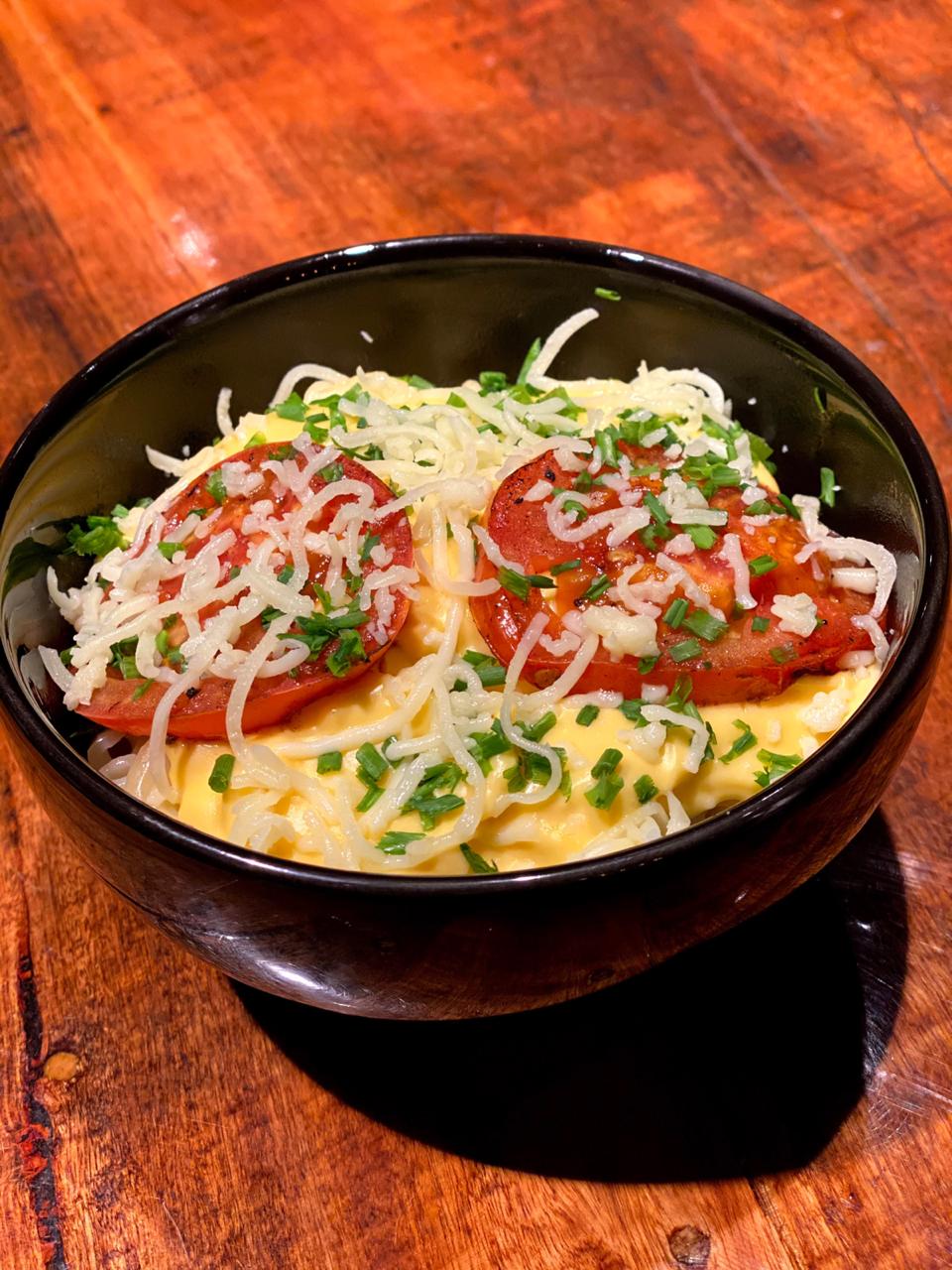 Mac and cheese tomato