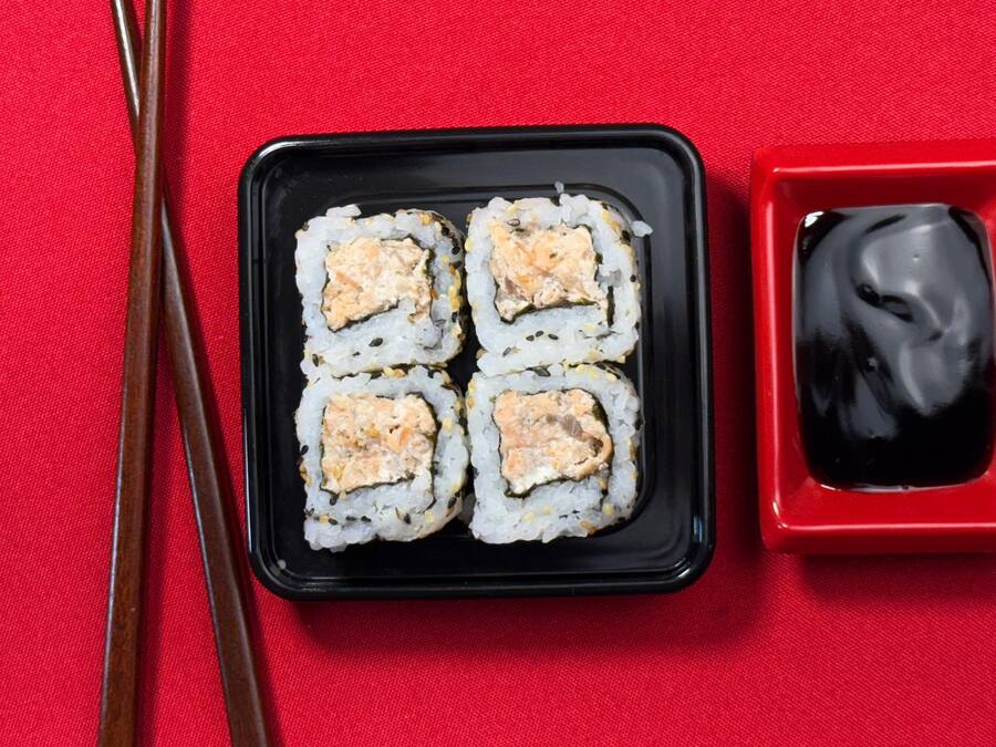 Meio Uramaki Salmão Grelhado (4 peças)