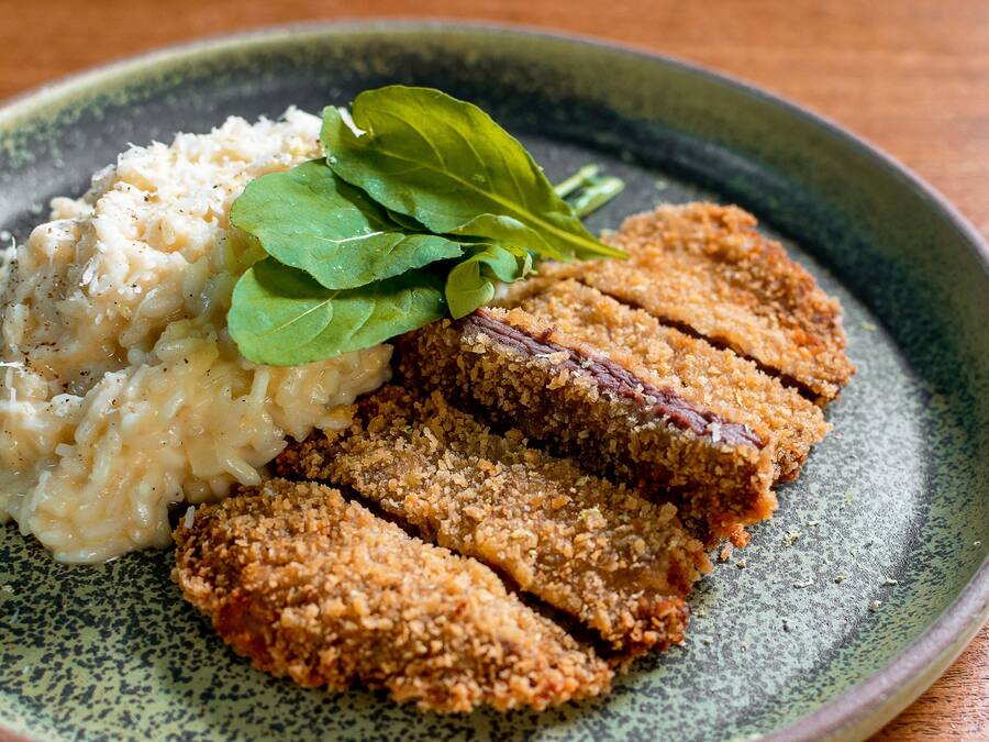 Milanesa de mignon com risoto de grana padano