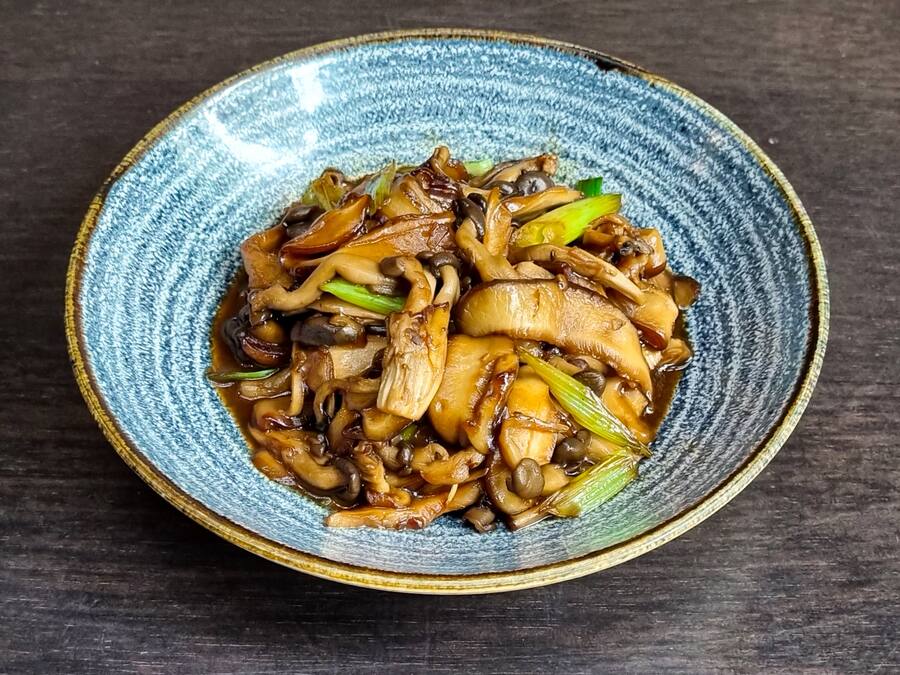 Mix shimeji e shitake