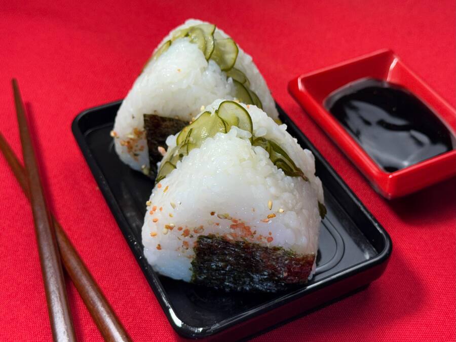 Onigiri de Sunomono (2 un)
