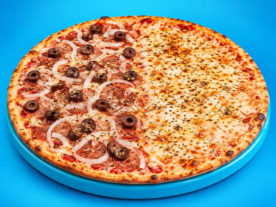 Pizza 35cm (8 fatias): 1/2 Calabresa + 1/2 Muçarela
