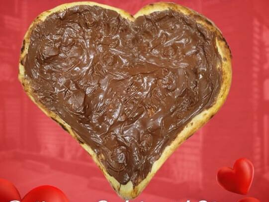 Pizza em Coração de Chocolate ao Leite
