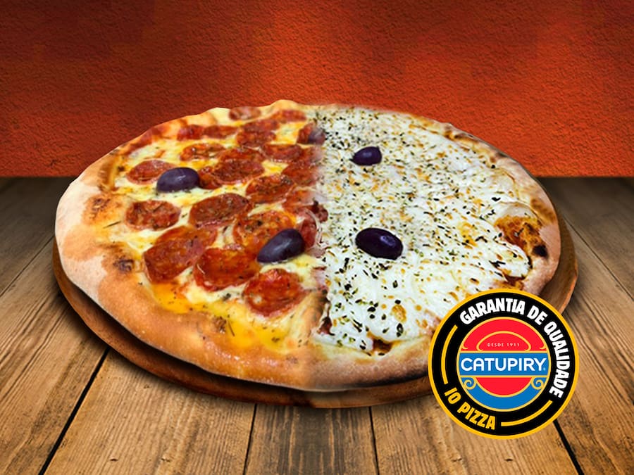 Pizza Grande Pepperoni Sadia + 2 Queijos (08 pedaços)