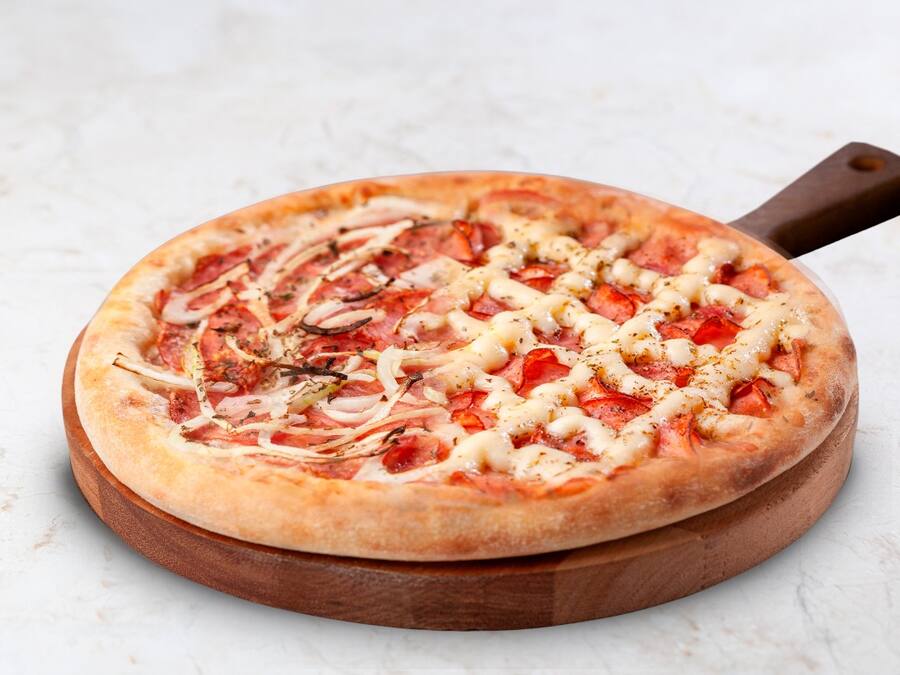 Pizza Metade-Metade: 1/2 Catupiresa + 1/2 Calabresa 30cm (Médio)