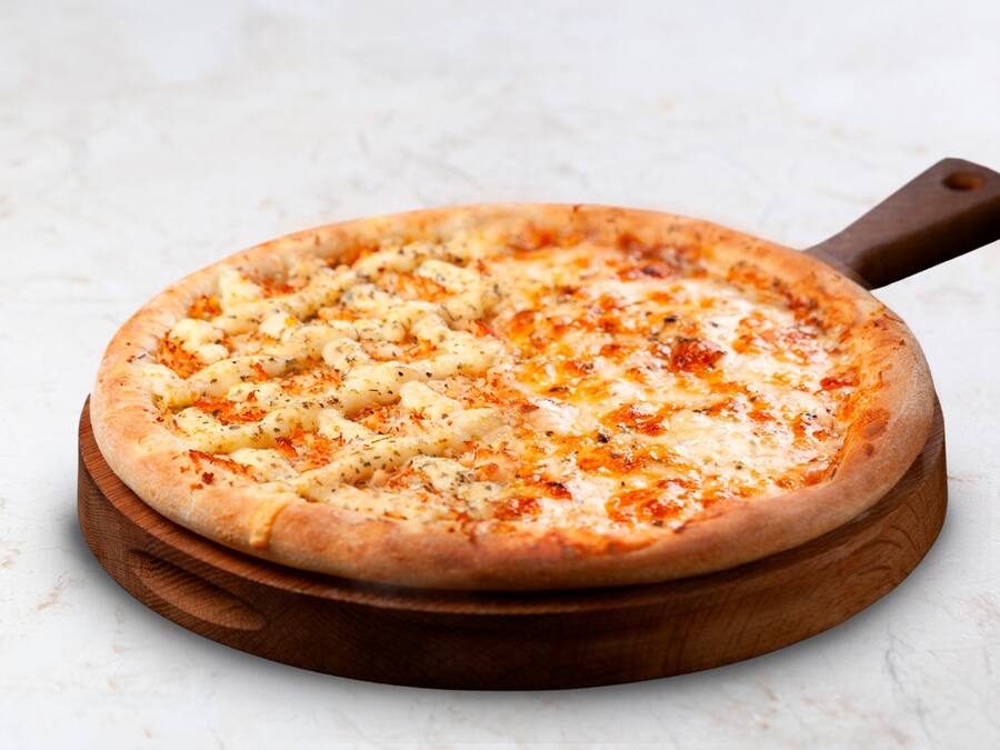 Pizza Metade-Metade: 1/2 Frango com Catupiry + 1/2 Muçarela 30cm (Médio)