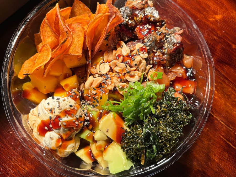 Poke Teriyah! + Hot Phila Roll (6 pçs)