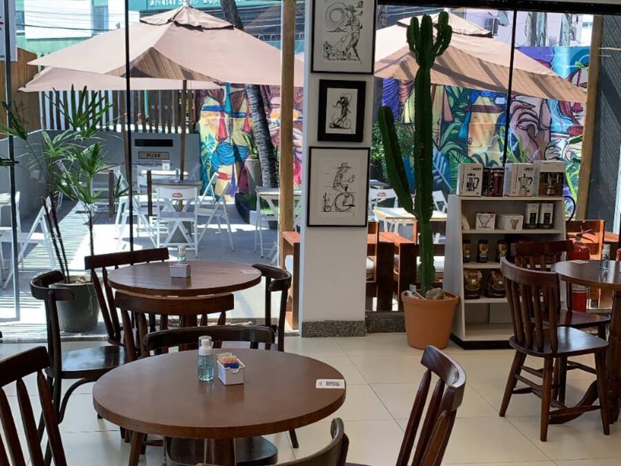 Rua Adelaide Fernandes da Costa, nº700, Costa Azul