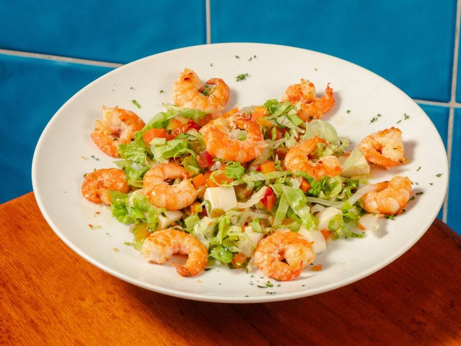 Salada Camarão Casu + Bebida